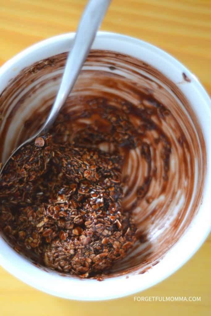 Single Serve No-Bake Cookie in a Mug - mix cookie